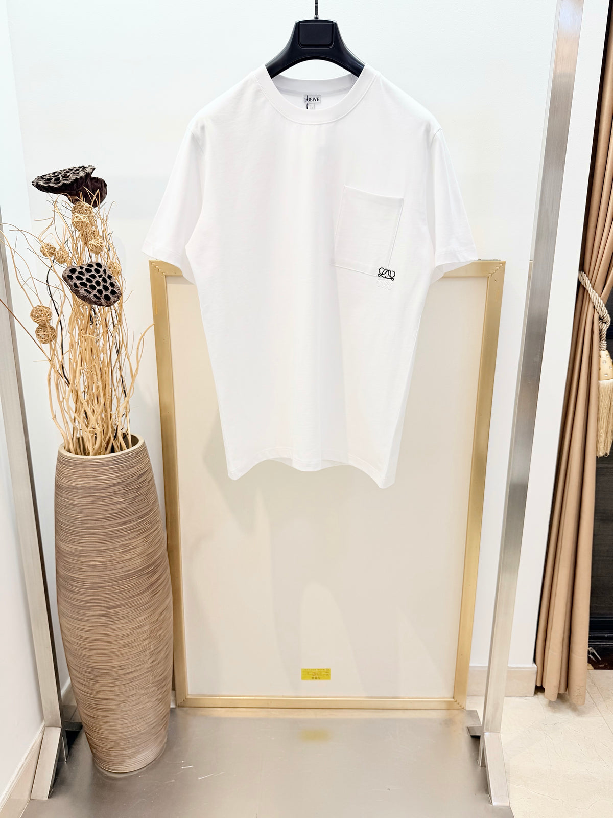 Black and White T-shirts - FashionHype.xyz