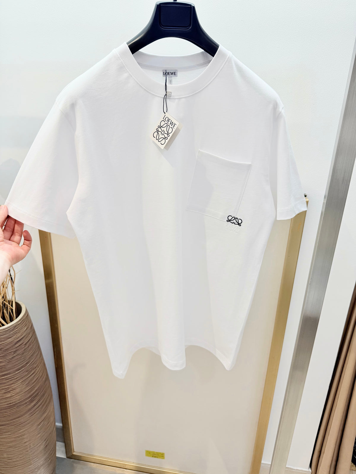 Black and White T-shirts - FashionHype.xyz
