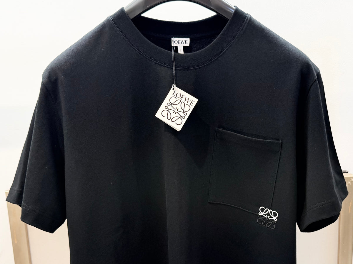 Black and White T-shirts - FashionHype.xyz