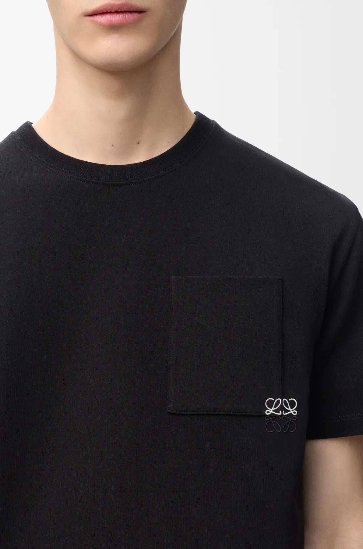 Black and White T-shirts - FashionHype.xyz