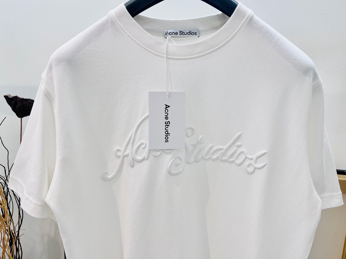Multi-color T-shirts