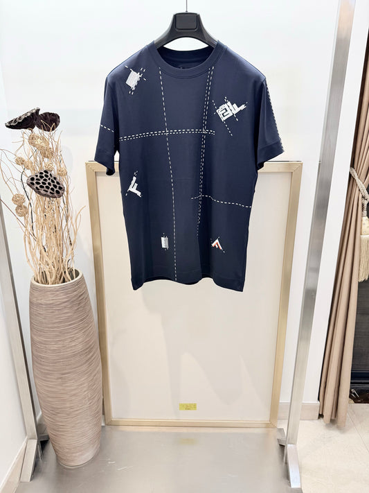 Black and White T-shirt - FashionHype.xyz
