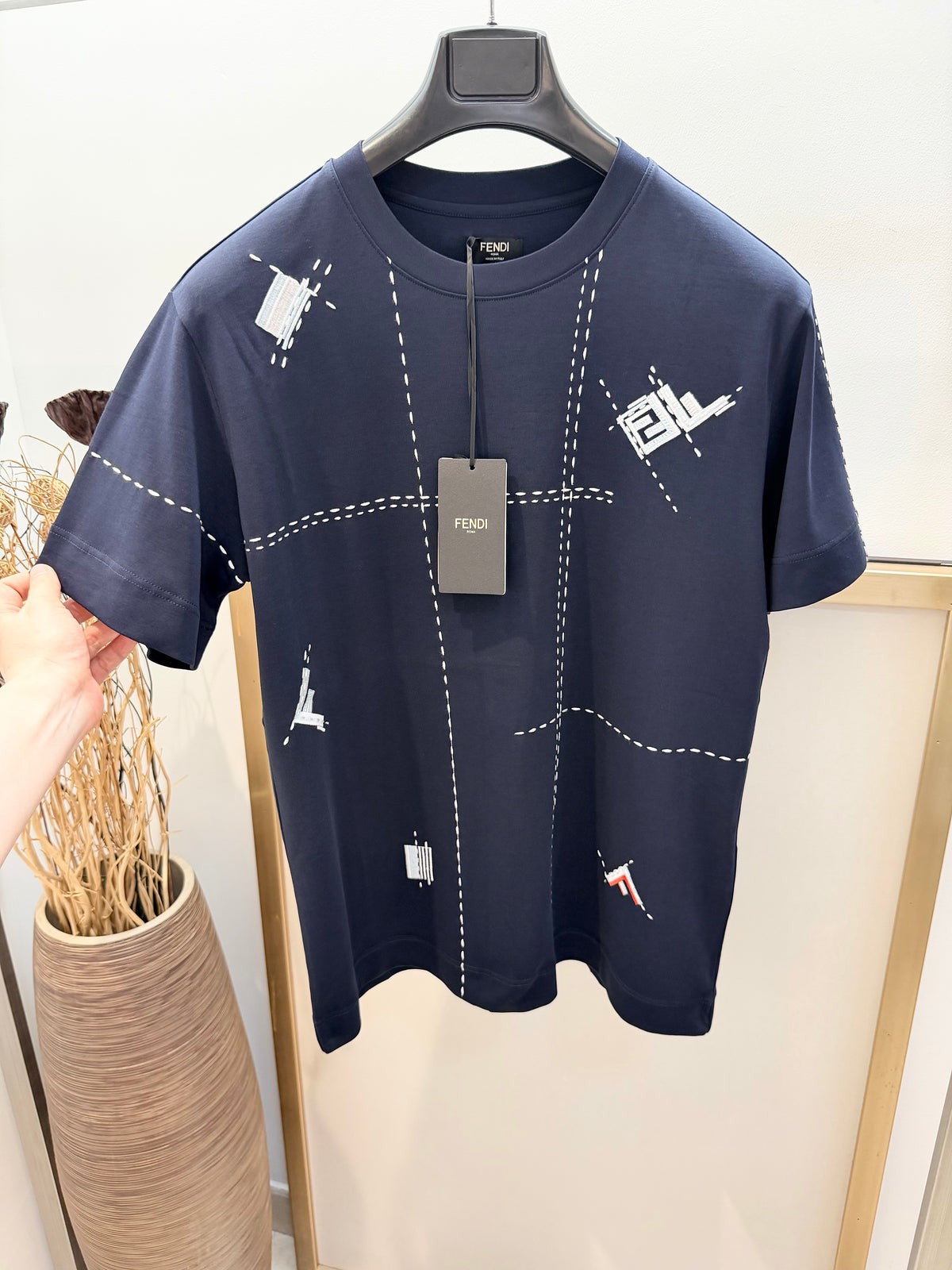Black and White T-shirt - FashionHype.xyz