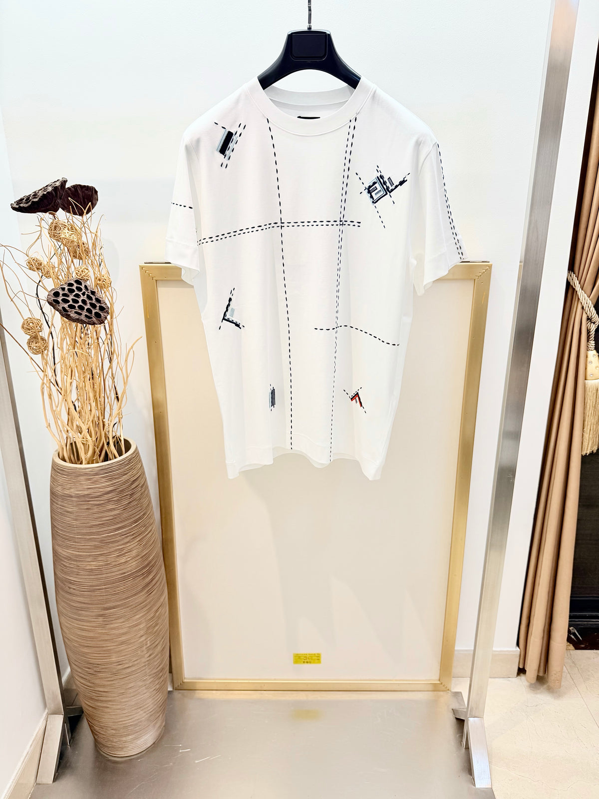 Black and White T-shirt - FashionHype.xyz