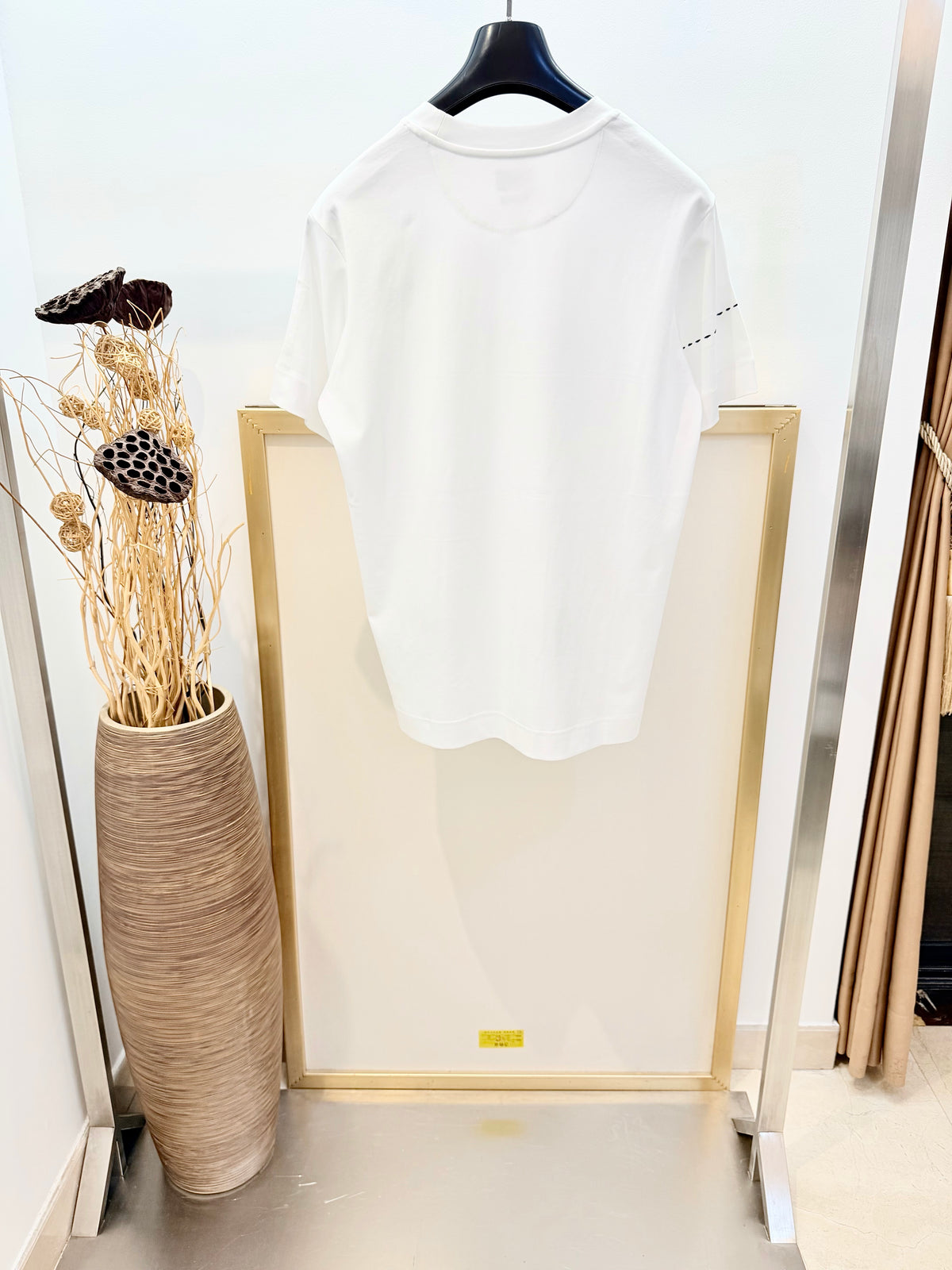 Black and White T-shirt - FashionHype.xyz