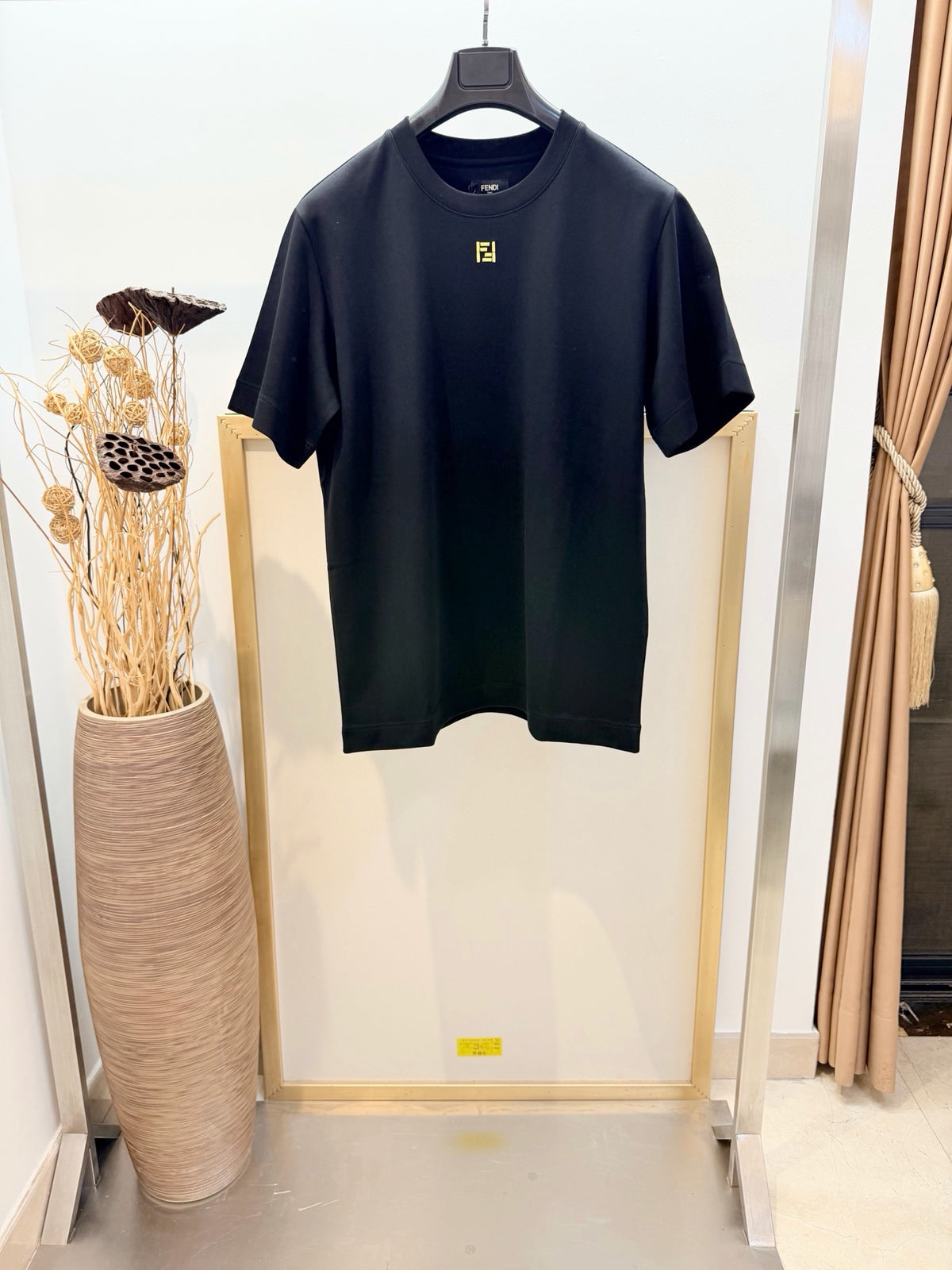 Black and White T-shirt - FashionHype.xyz