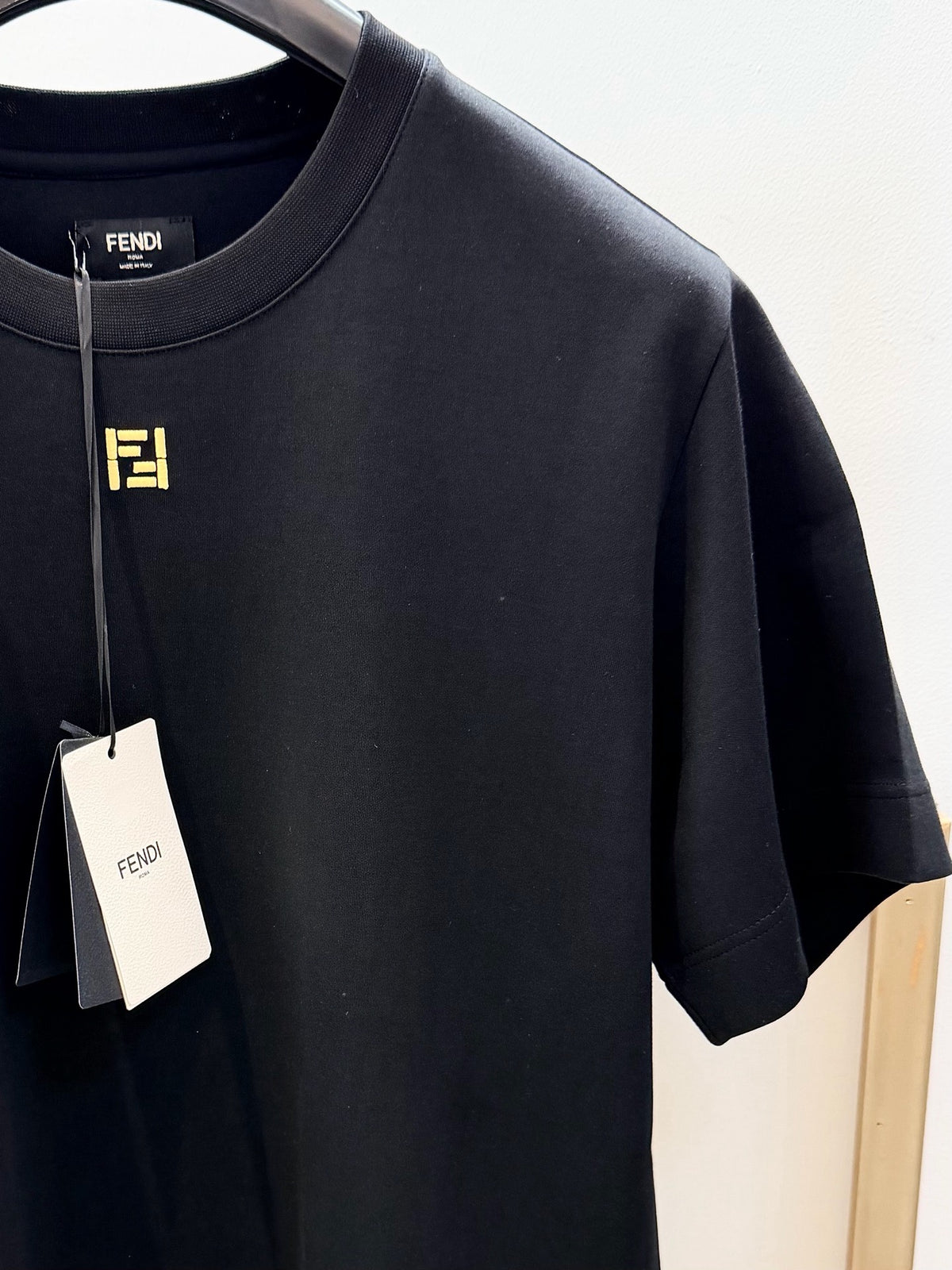 Black and White T-shirt - FashionHype.xyz