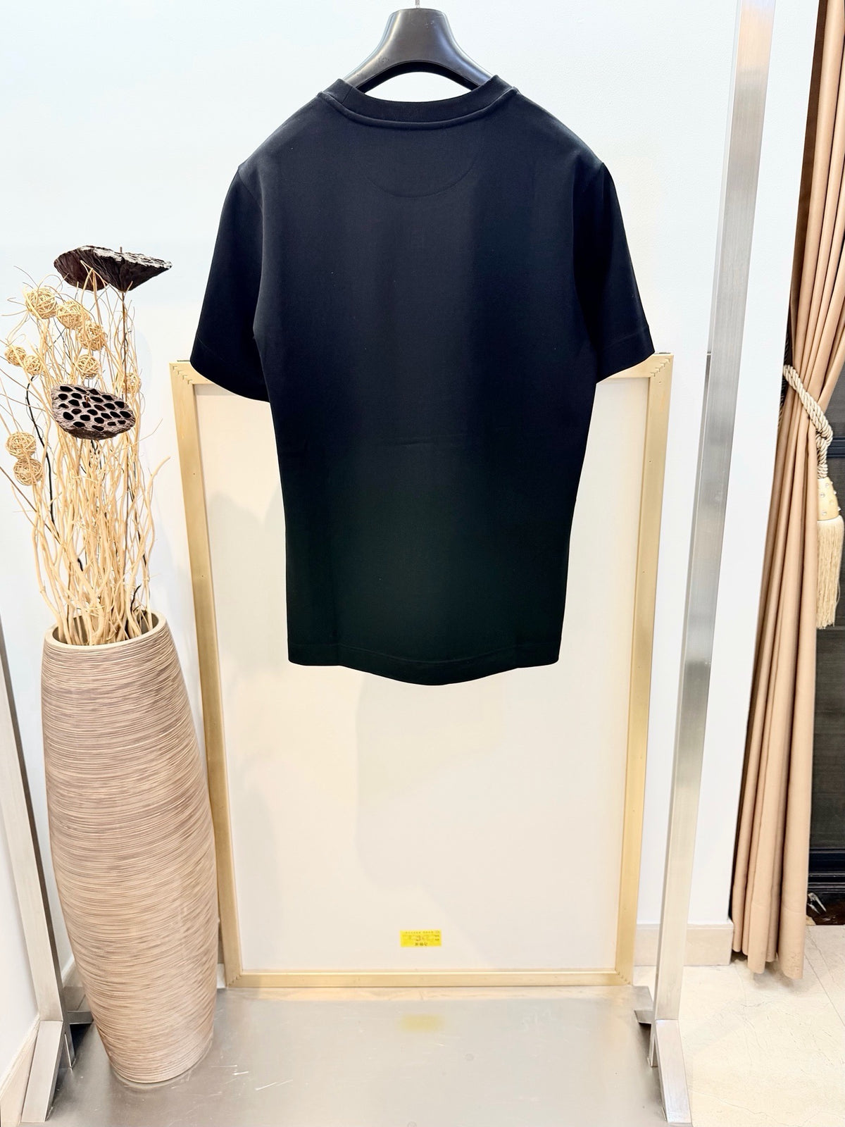 Black and White T-shirt - FashionHype.xyz