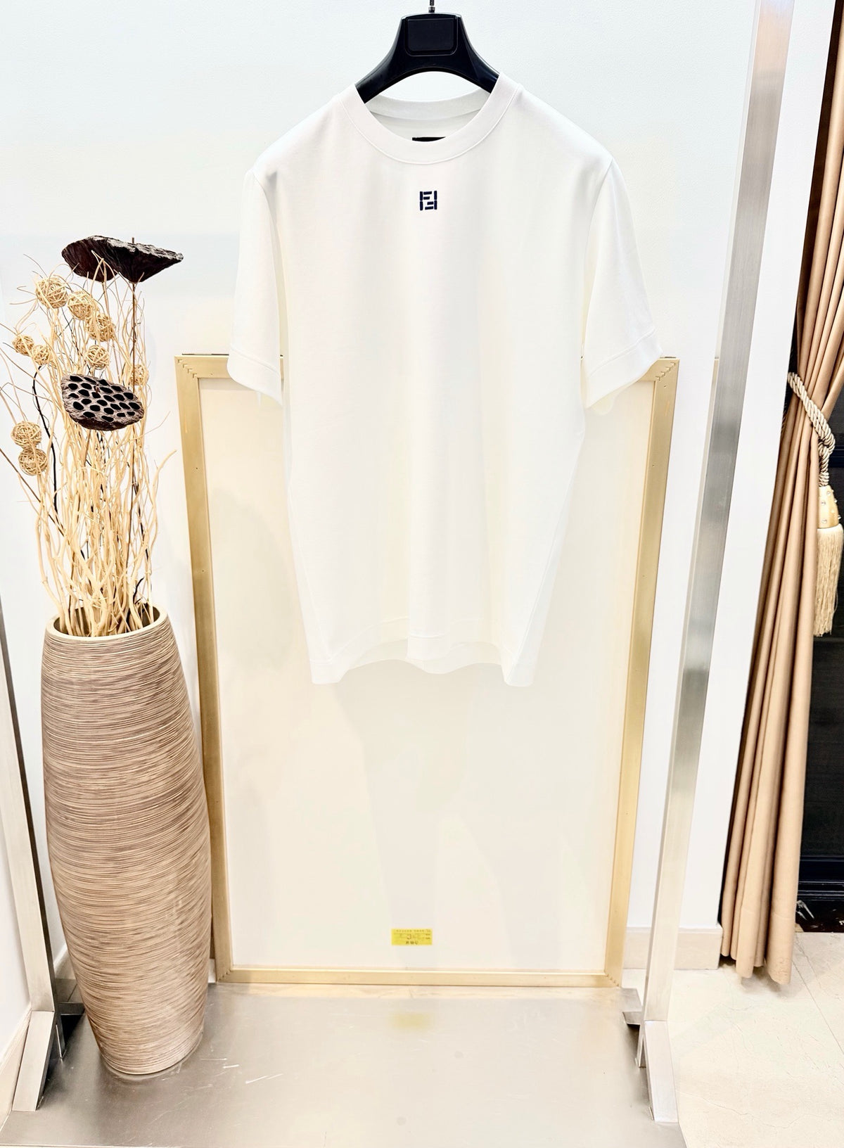 Black and White T-shirt - FashionHype.xyz