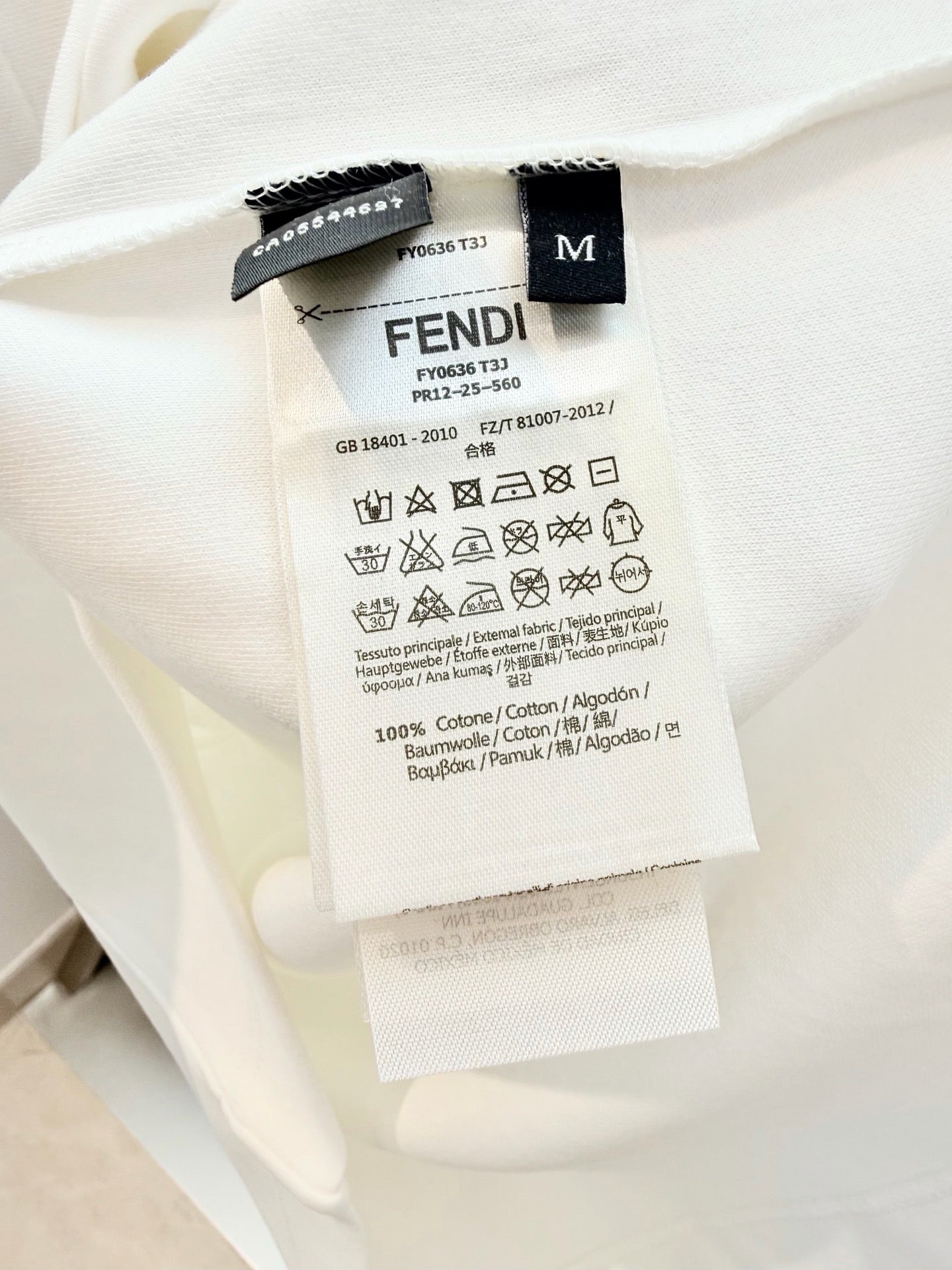 Black and White T-shirt - FashionHype.xyz