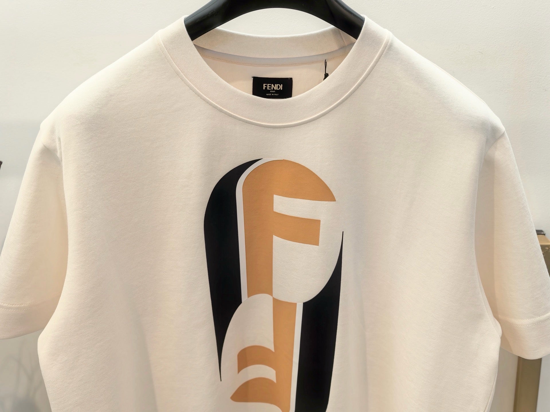 Cream T-shirt - FashionHype.xyz