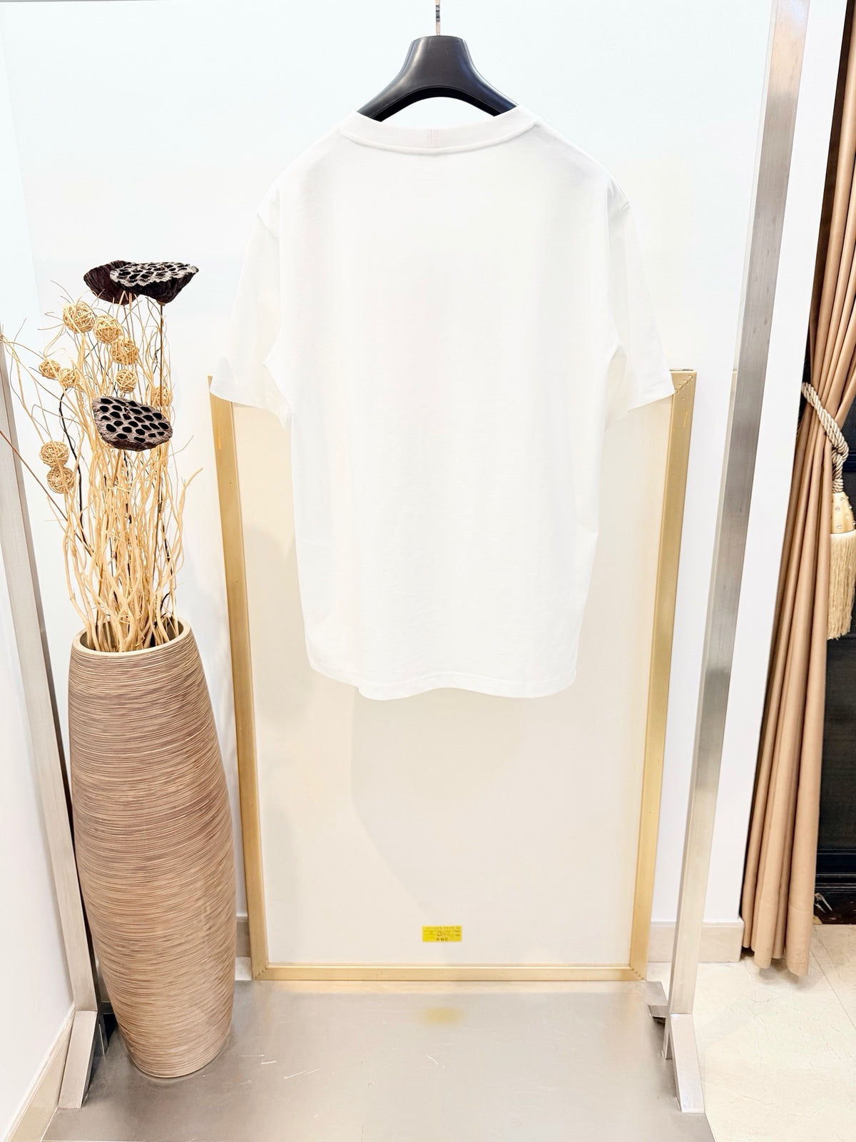 Black and White T-shirt - FashionHype.xyz