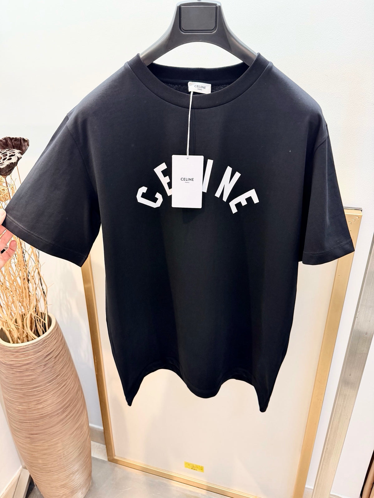 Black and White T-shirt - FashionHype.xyz