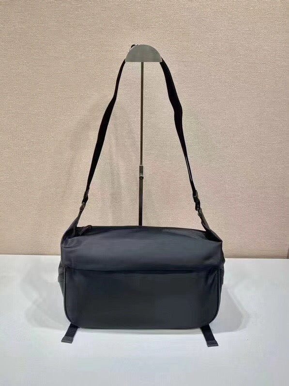 Black Bag - FashionHype.xyz