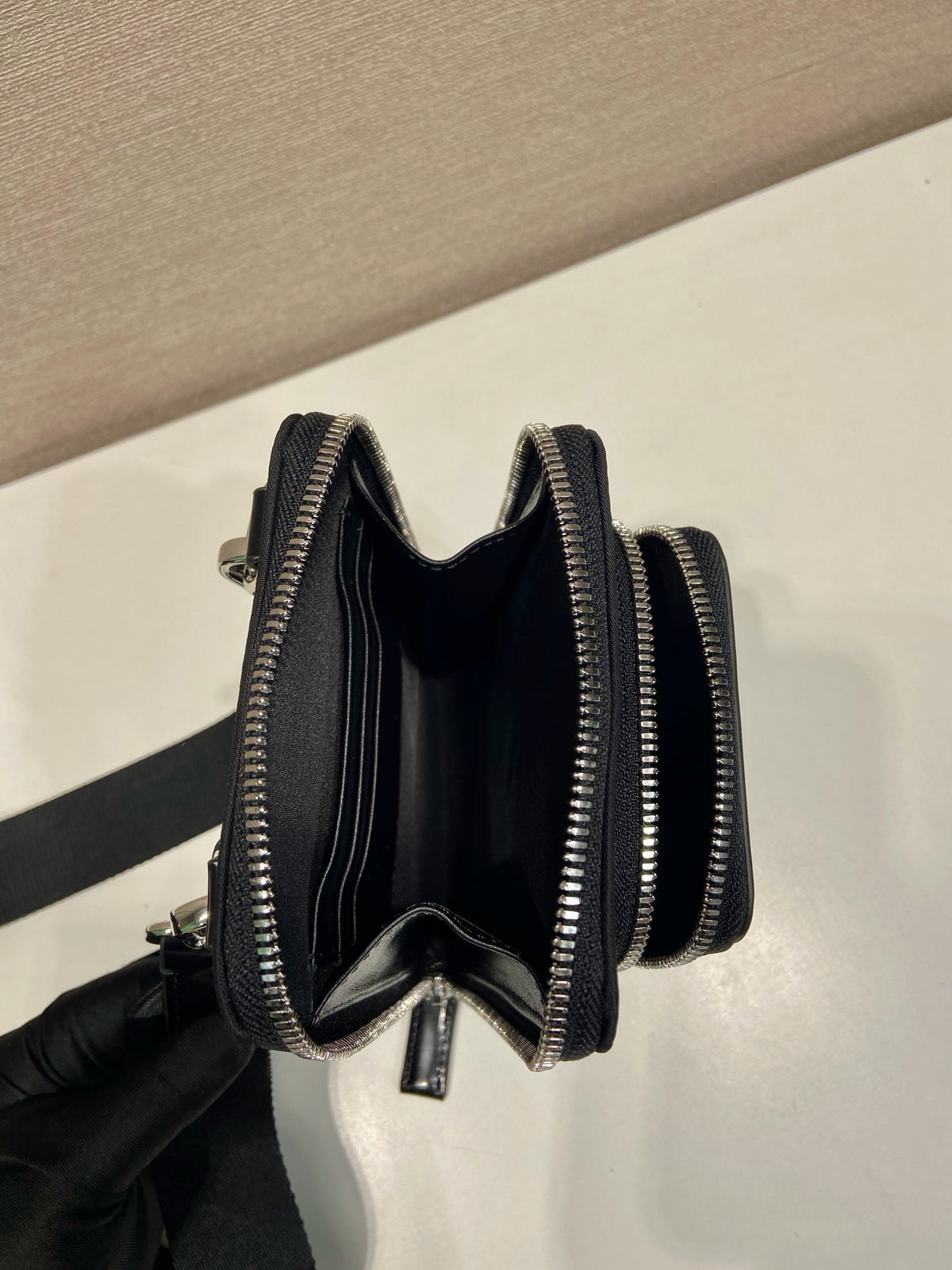 Black Bag - FashionHype.xyz