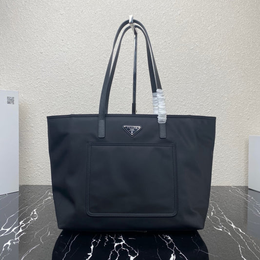 Black Bag - FashionHype.xyz