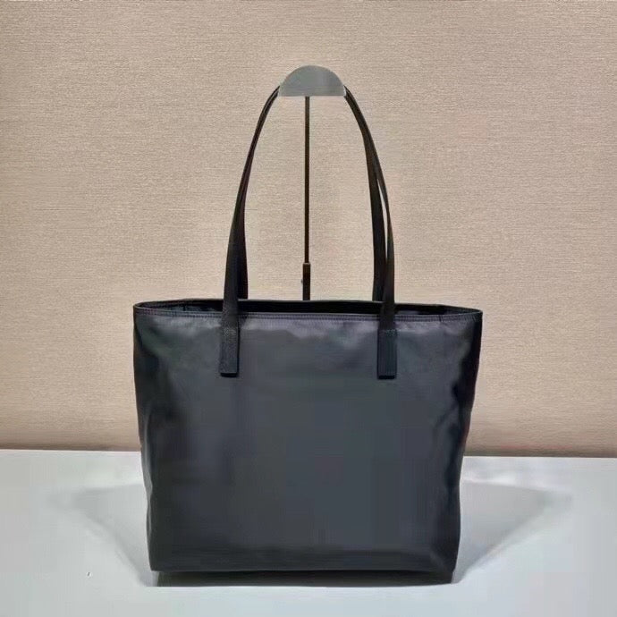 Black Bag - FashionHype.xyz