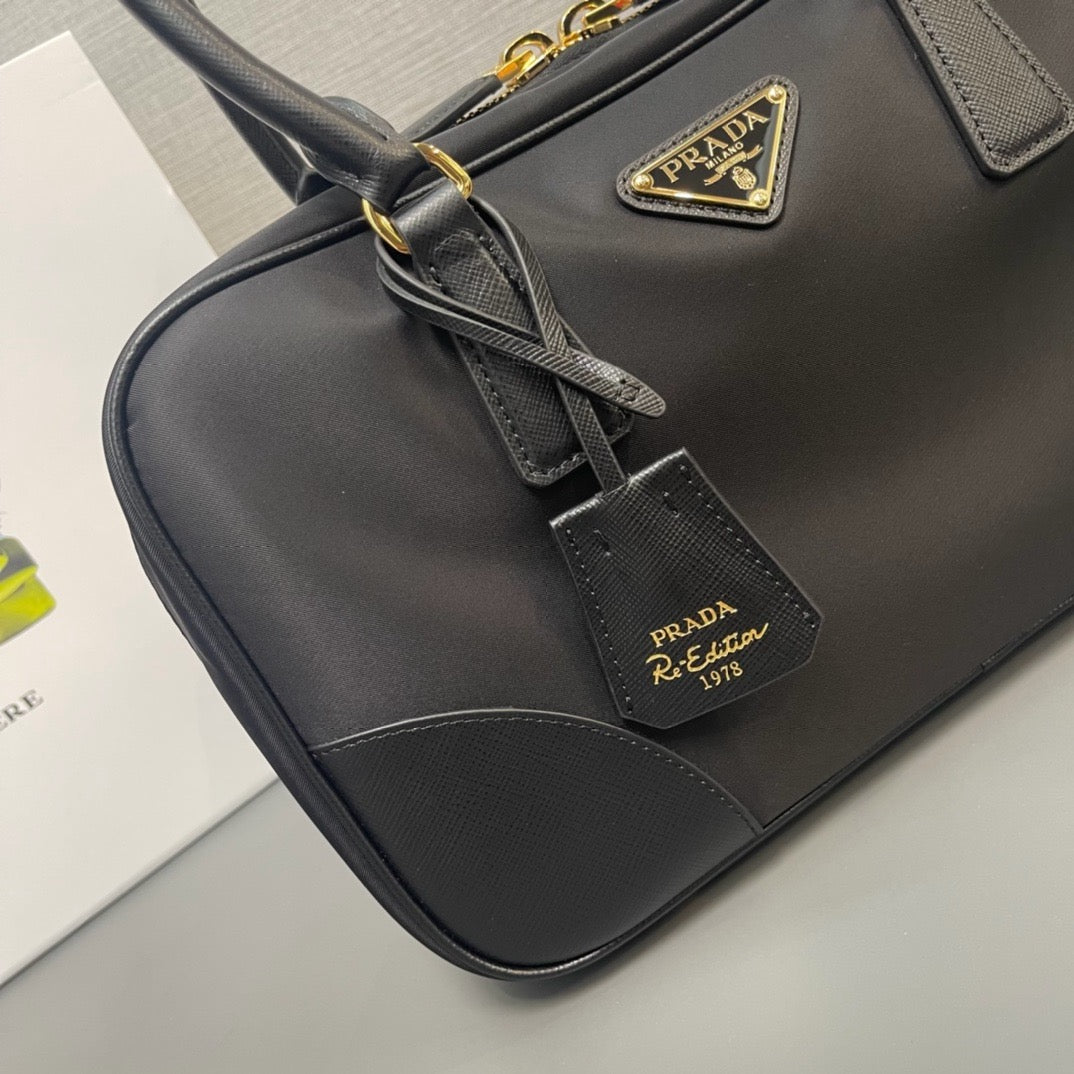 Black Bag - FashionHype.xyz