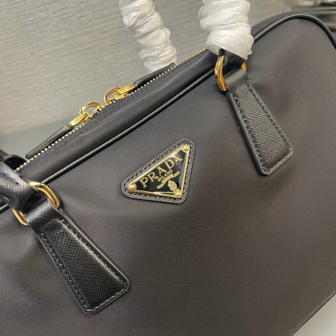 Black Bag - FashionHype.xyz