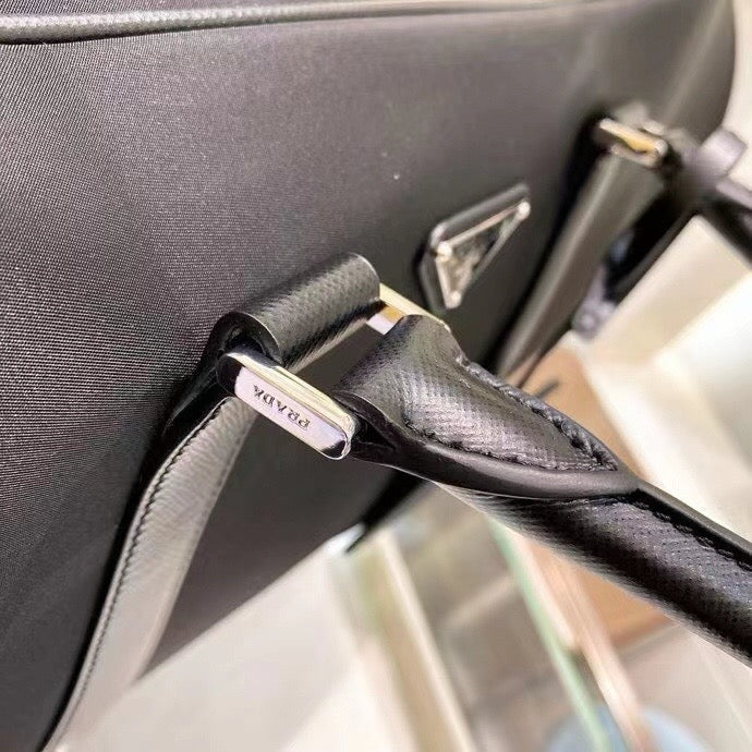 Black Bag - FashionHype.xyz