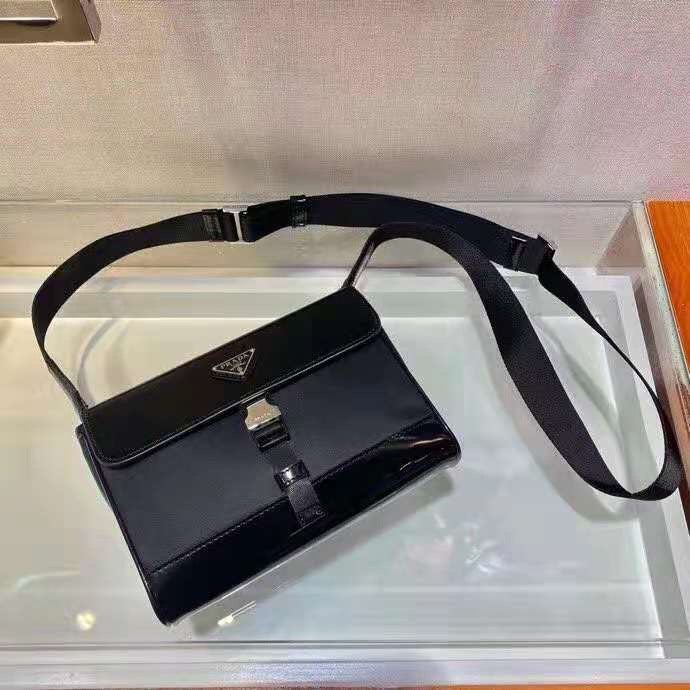 Black Bag - FashionHype.xyz
