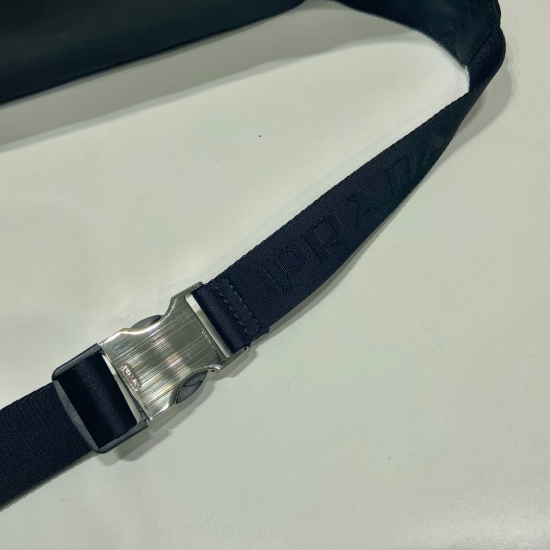 Black Bag - FashionHype.xyz