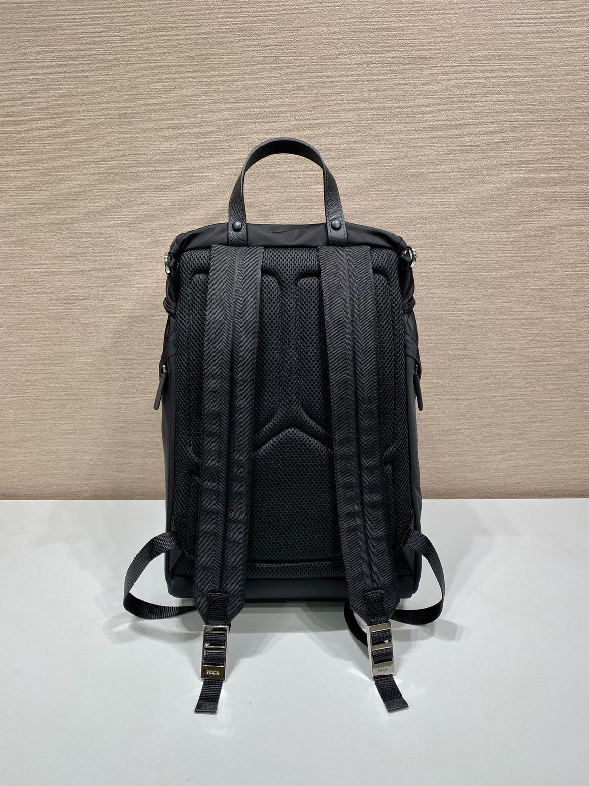 Black Bag - FashionHype.xyz