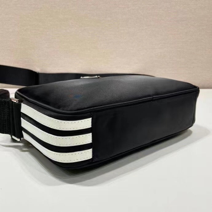 Black Bag - FashionHype.xyz