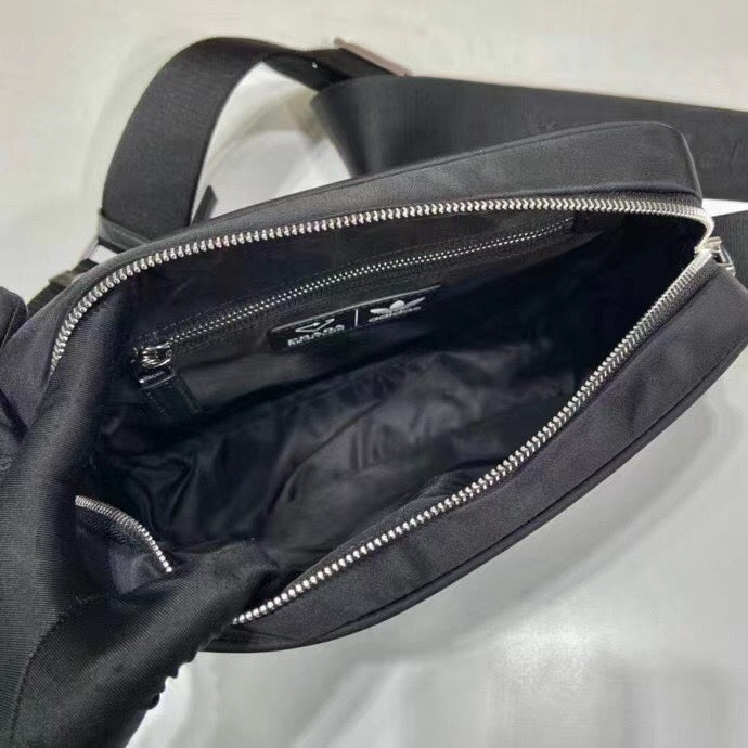 Black Bag - FashionHype.xyz