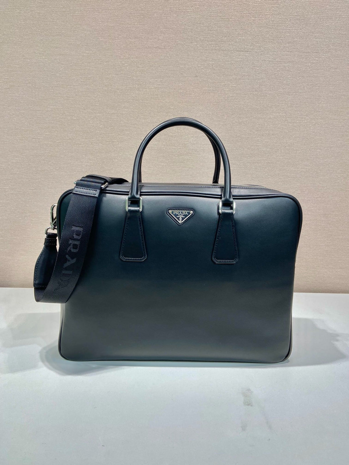 Black Bag - FashionHype.xyz