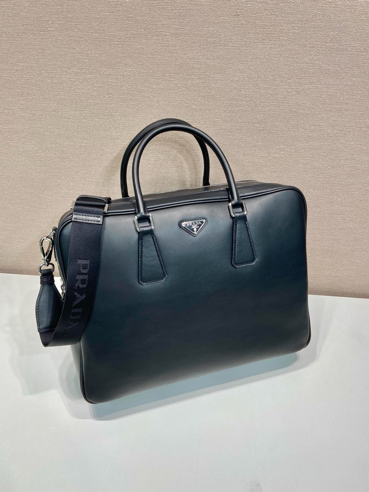 Black Bag - FashionHype.xyz