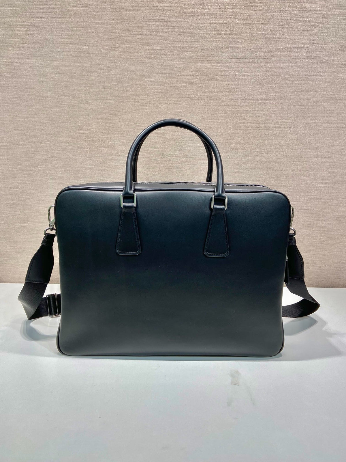 Black Bag - FashionHype.xyz