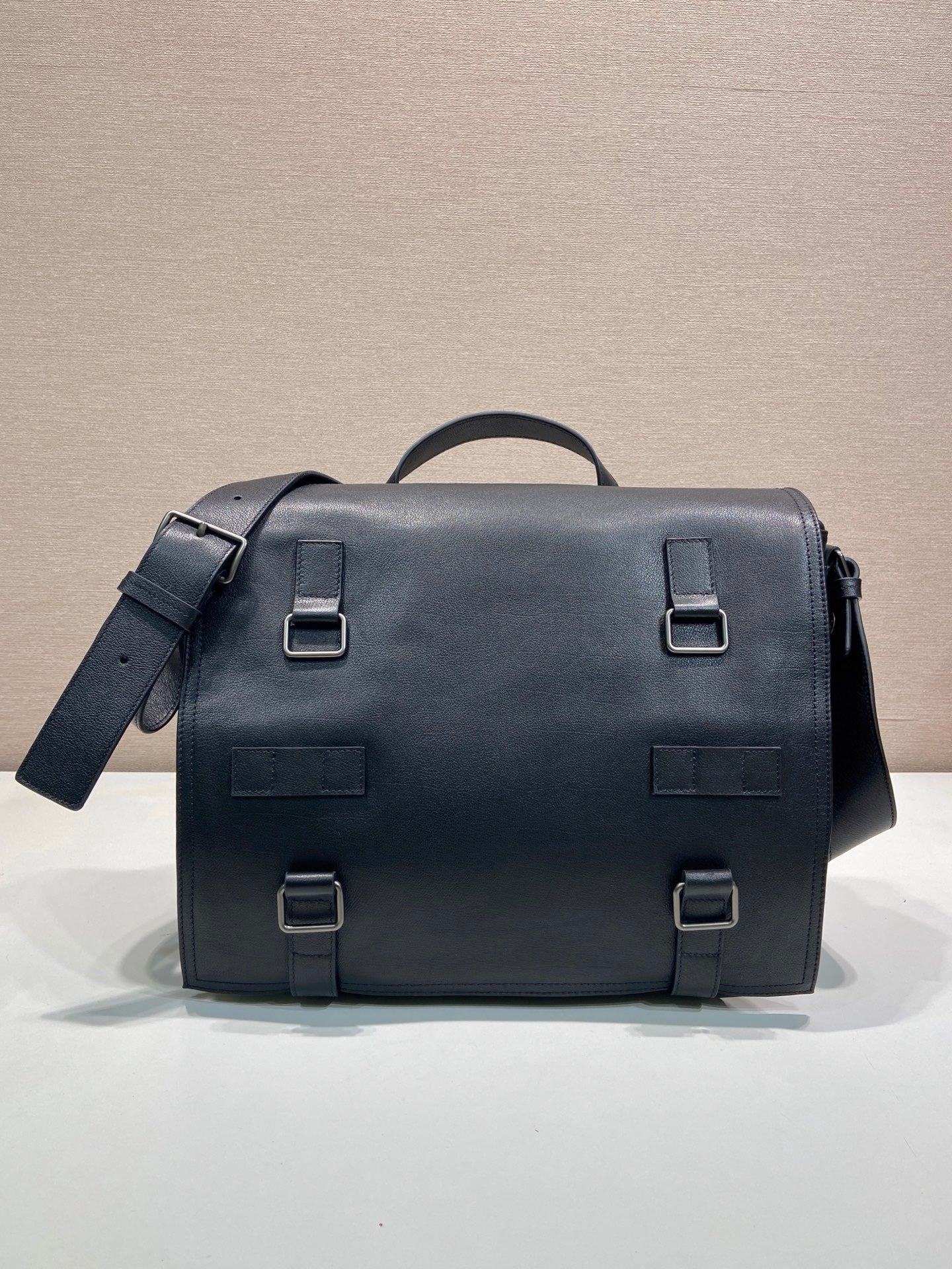 Black Bag - FashionHype.xyz