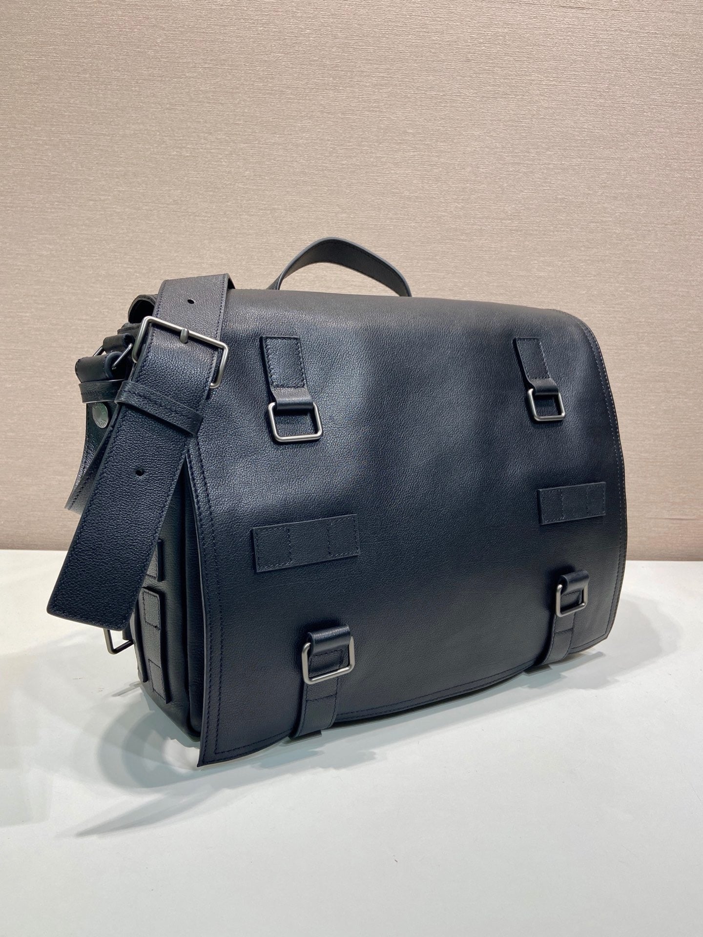 Black Bag - FashionHype.xyz