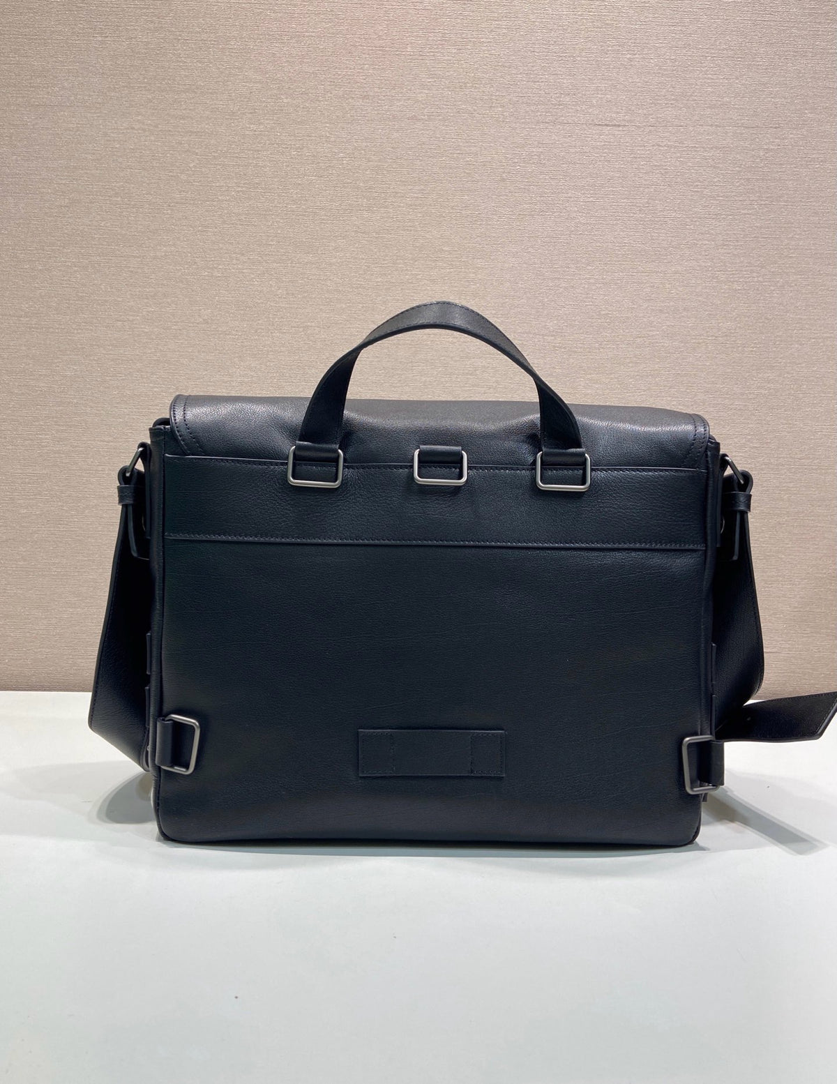 Black Bag - FashionHype.xyz