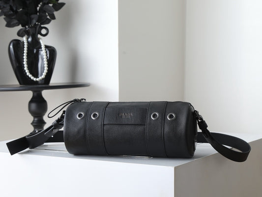 Black Bag - FashionHype.xyz