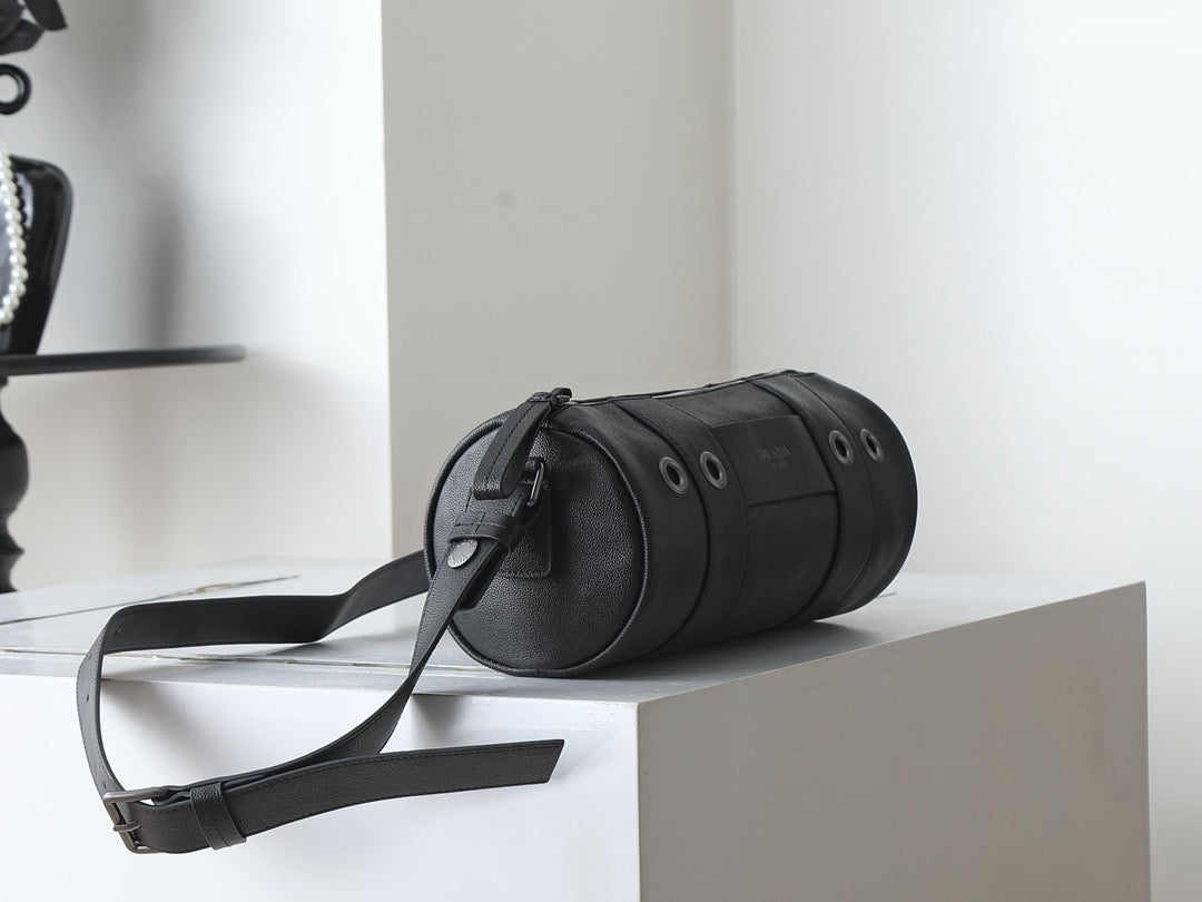 Black Bag - FashionHype.xyz