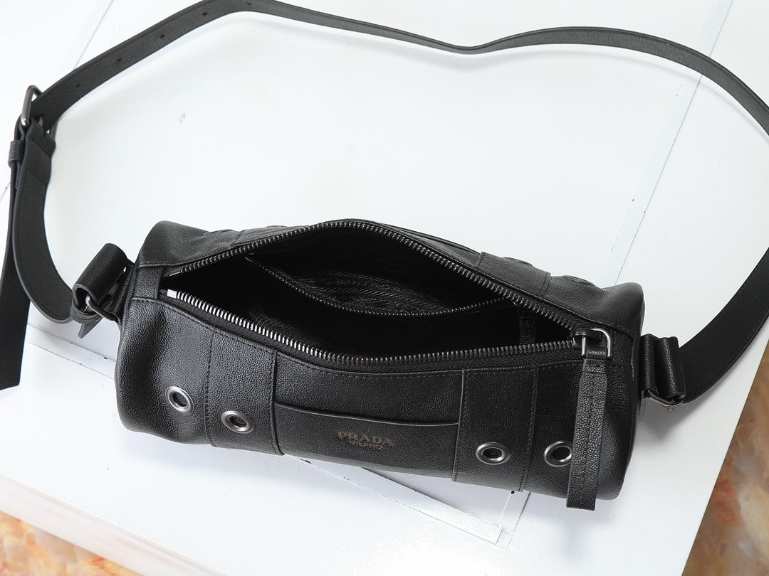 Black Bag - FashionHype.xyz