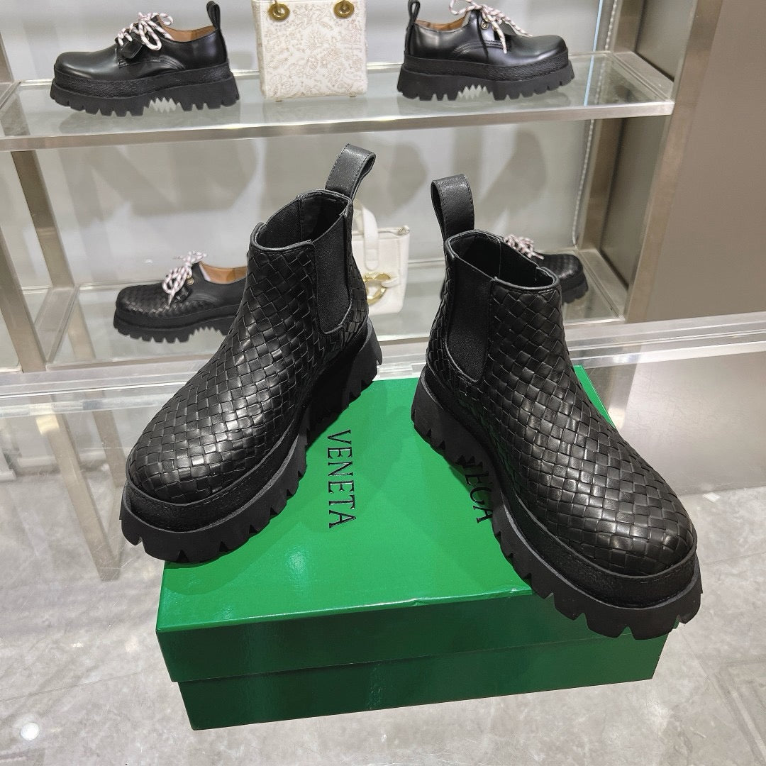 Black Shoes