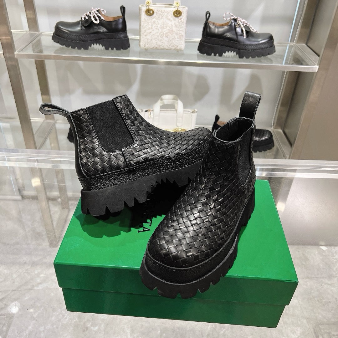 Black Shoes
