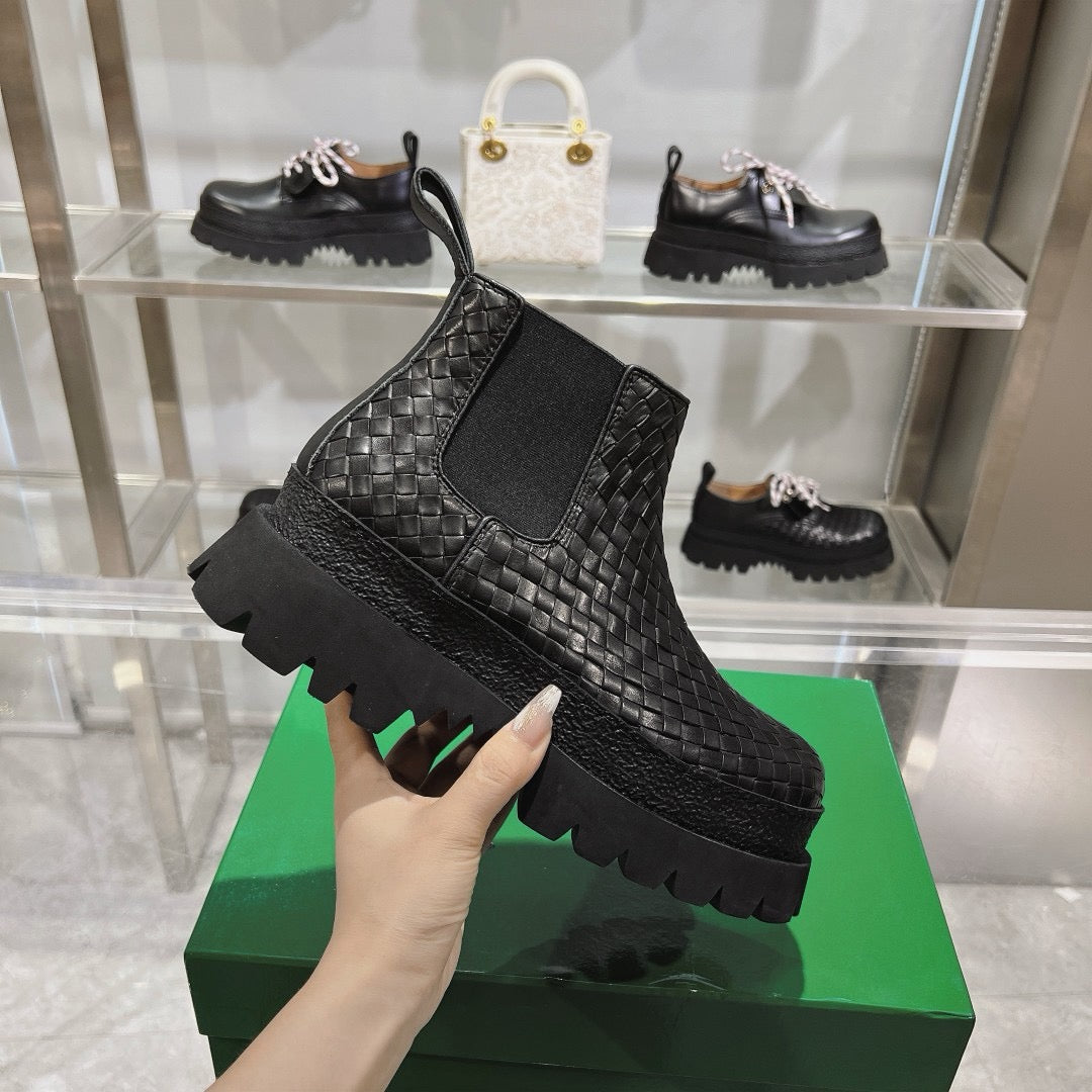 Black Shoes