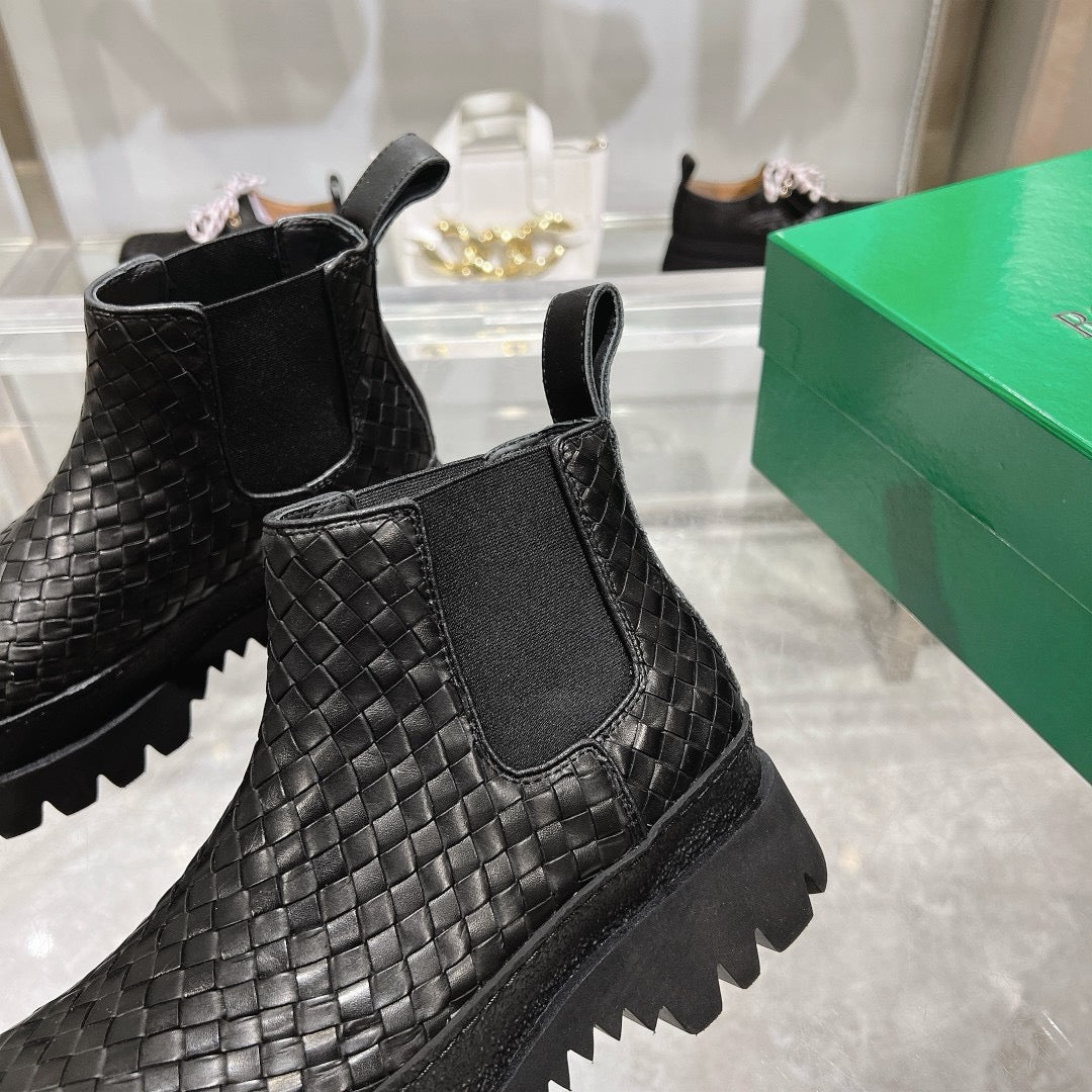 Black Shoes