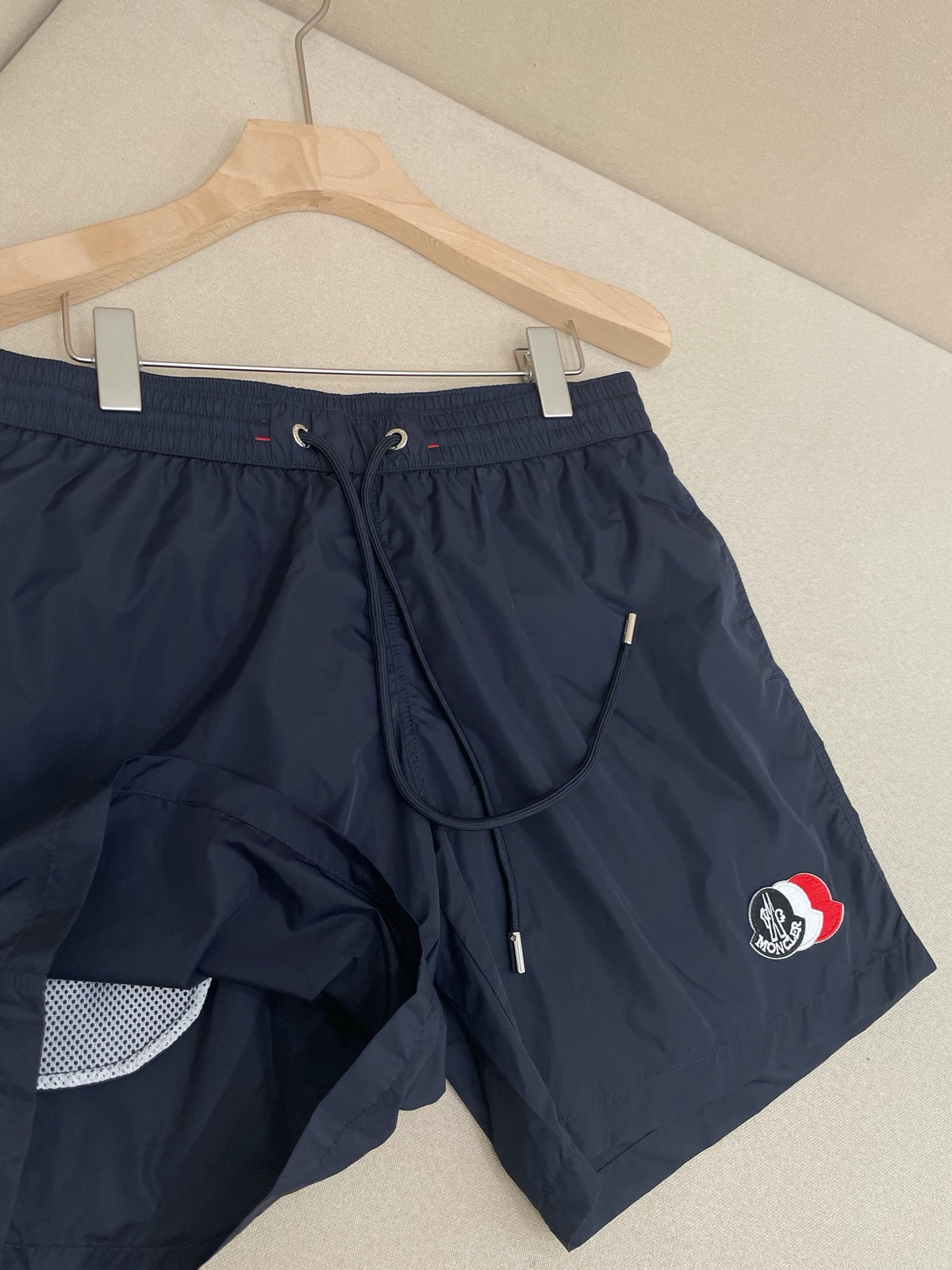 Multi-color Short