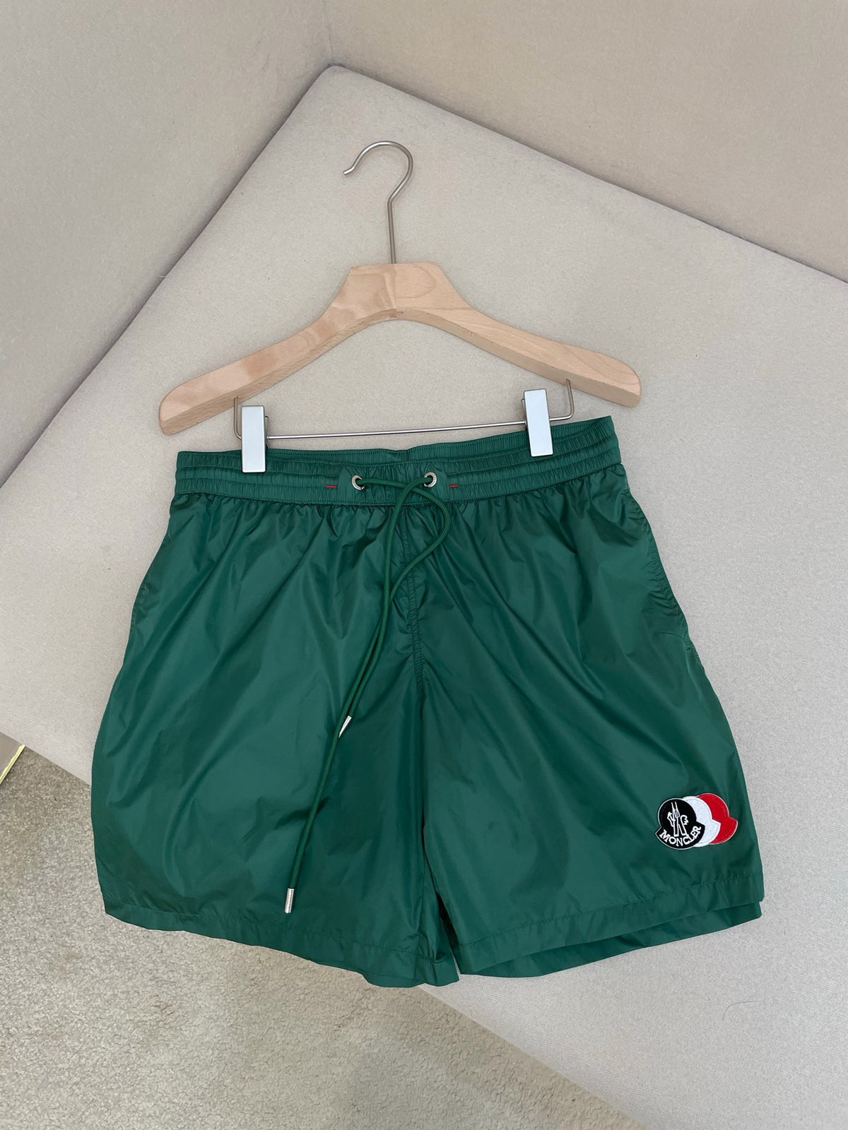 Multi-color Short