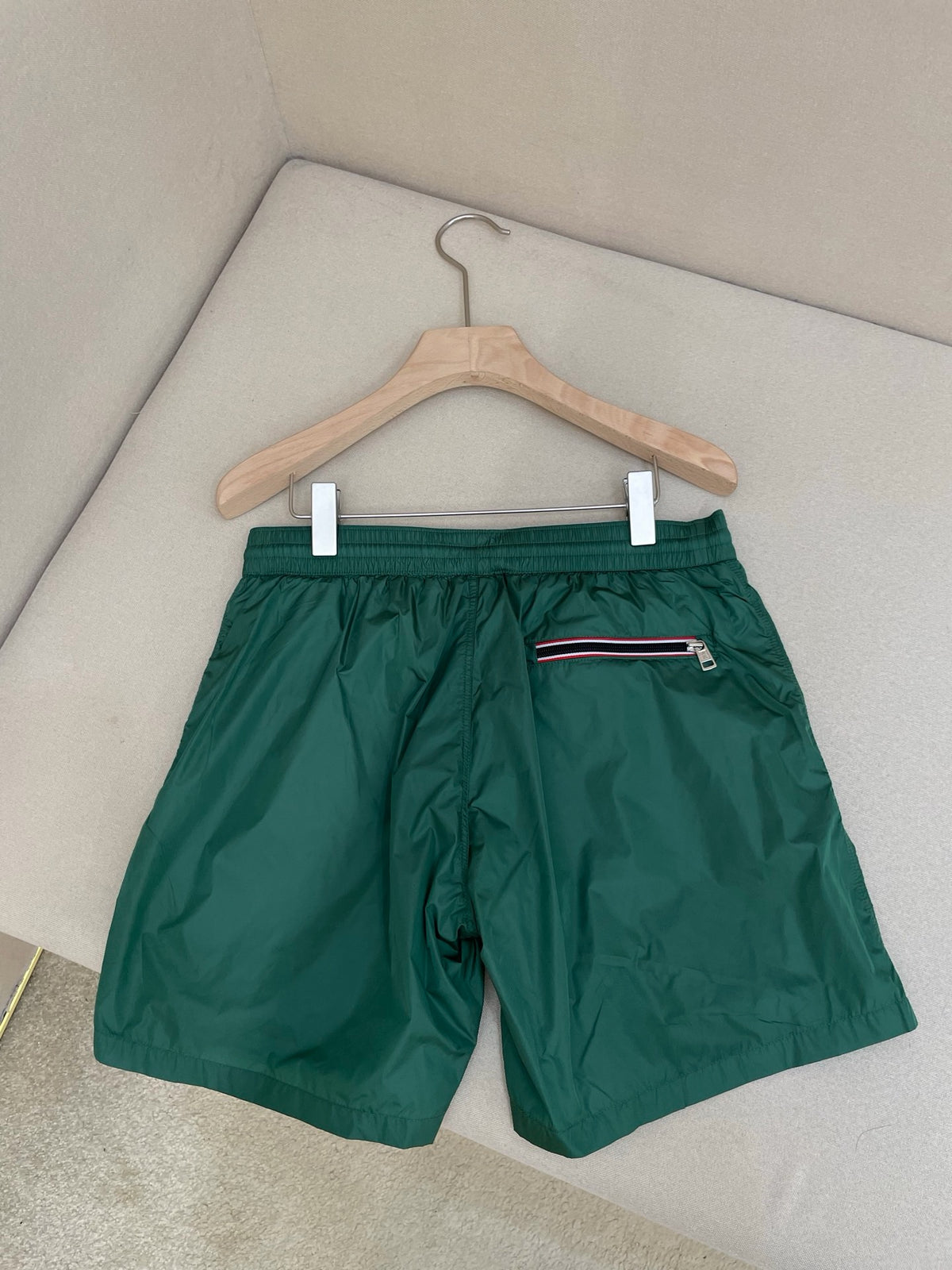 Multi-color Short