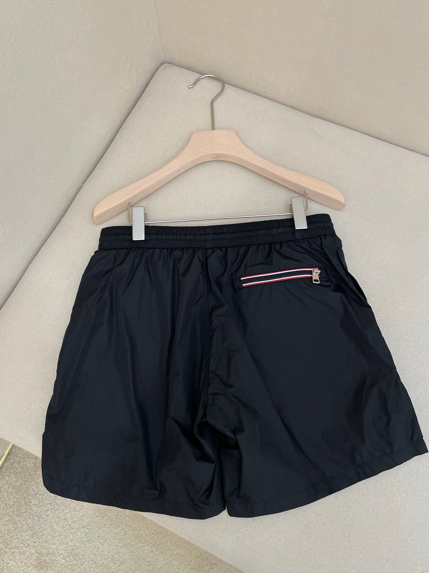 Multi-color Short
