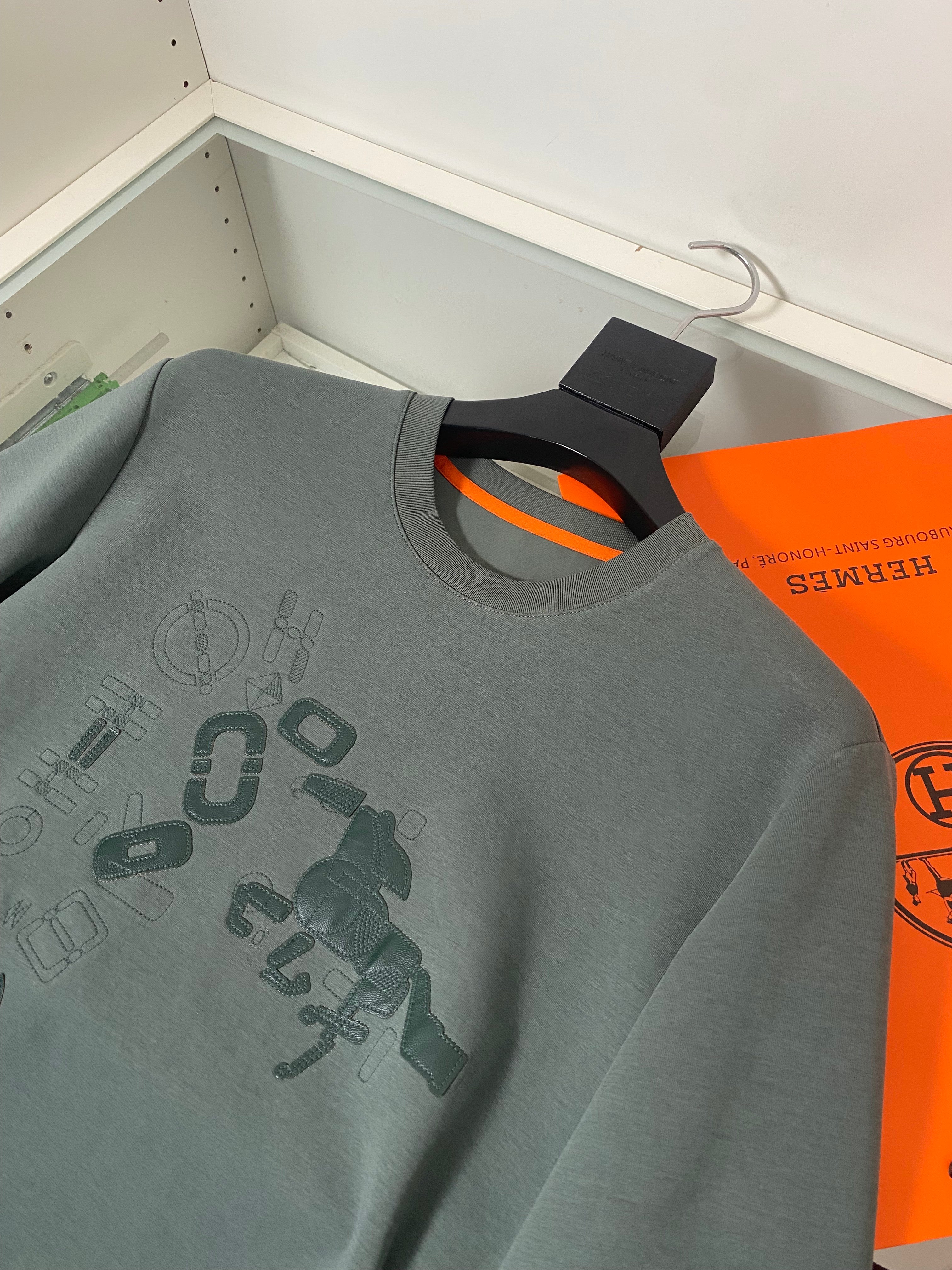 Multi-color Sweatshirt