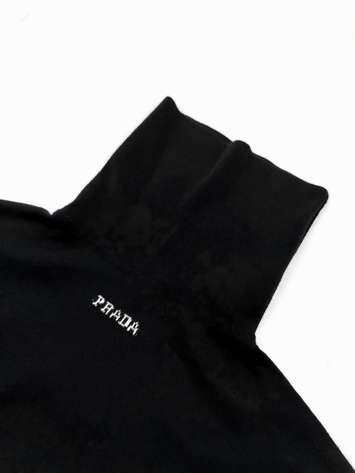 Black and White Sweatshirt