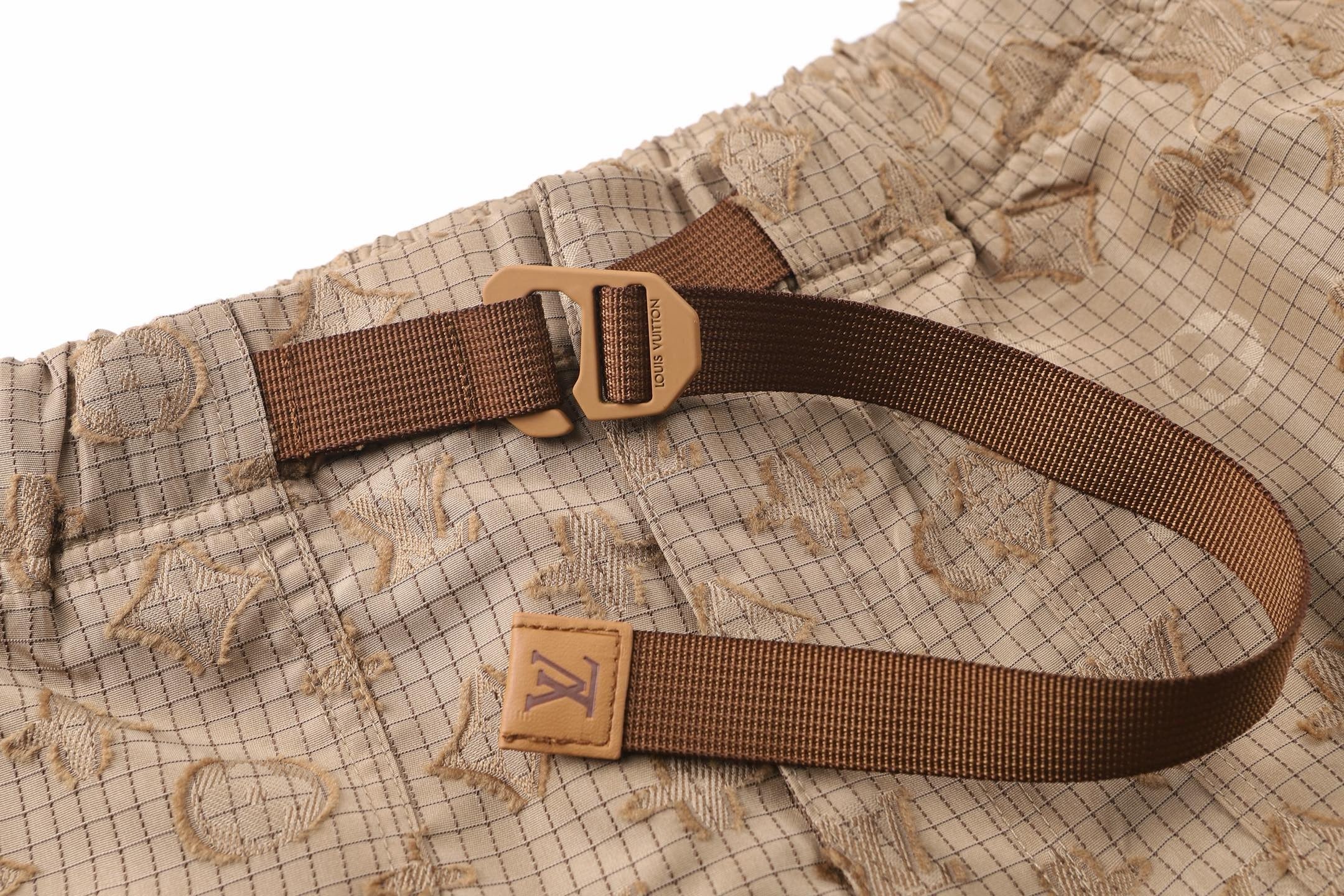Beige Short