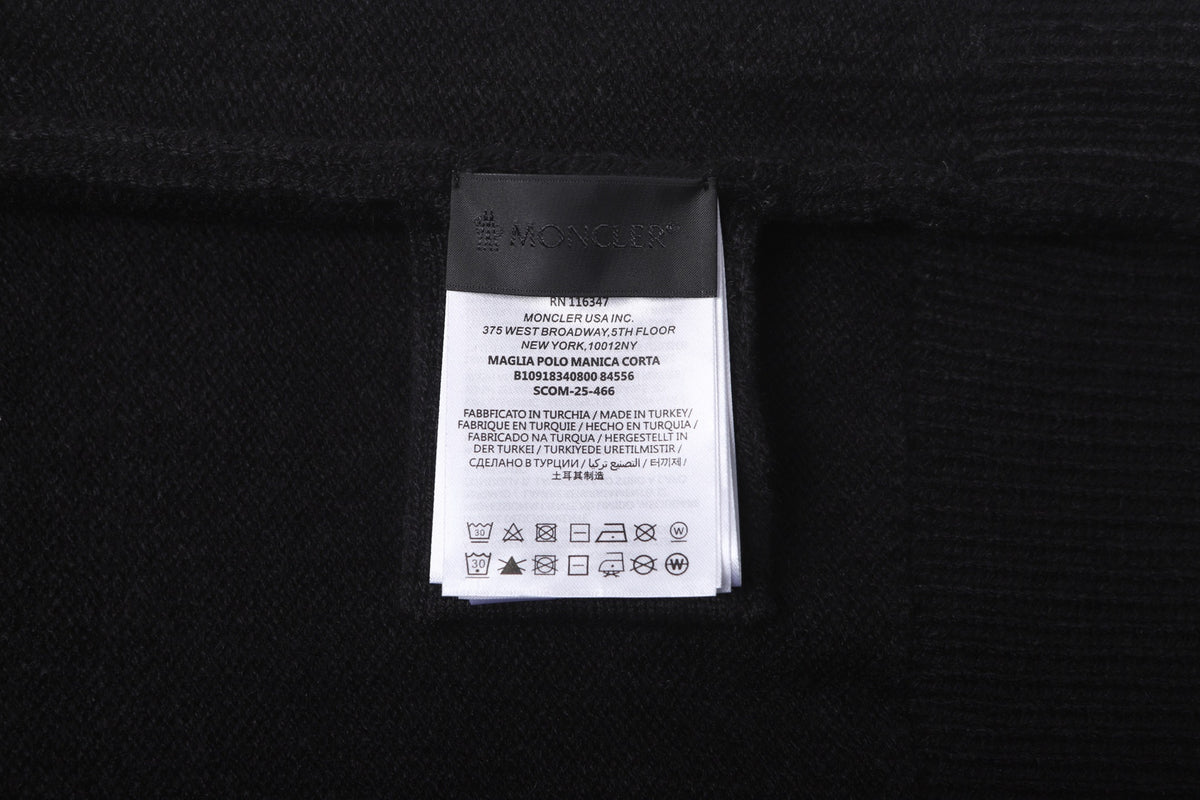Black Sweatshirt